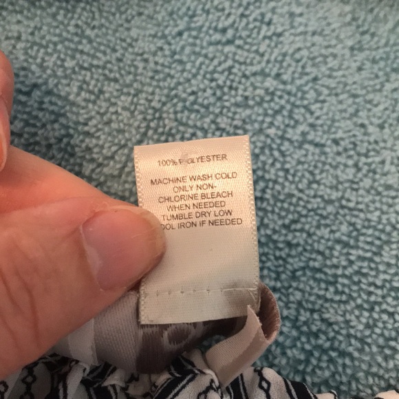 Ann Taylor halter strap shell - Picture 4 of 4